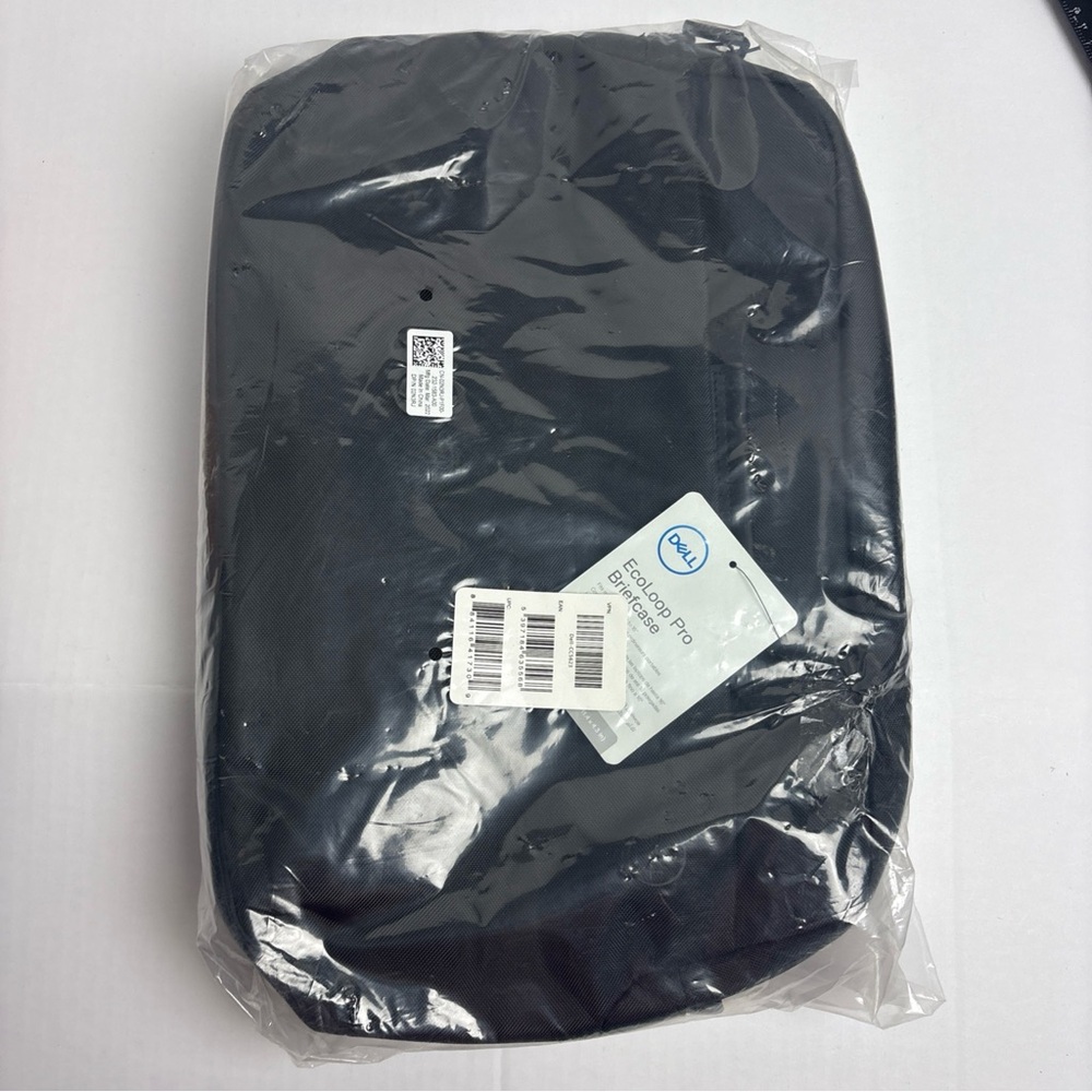 Dell EcoLoop Pro Briefcase New in Package Black Soft Sided 16" Laptop Computer